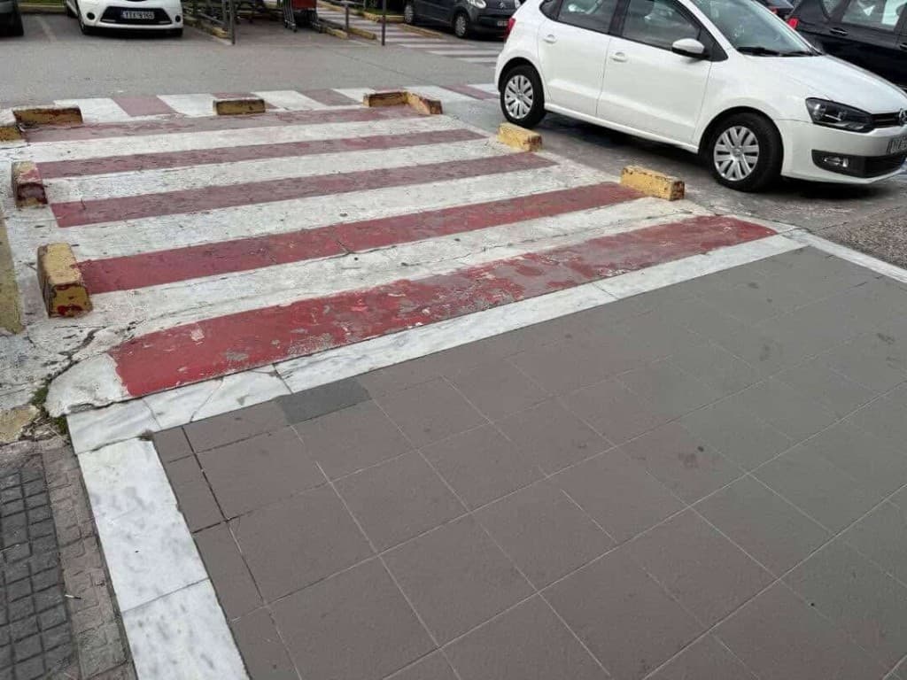 Επαγγελματικός χώρος πριν την ανακαίνιση διαγράμμισης – Αθήνα